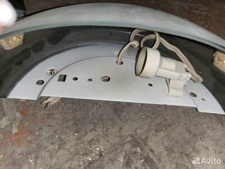 2 светильника навесных