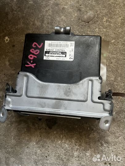 Блок управления toyota corolla runx
