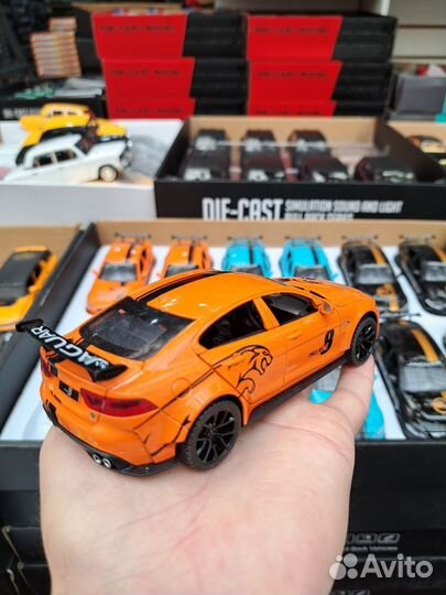 Jaguar XE SV Project 8 модель игрушка