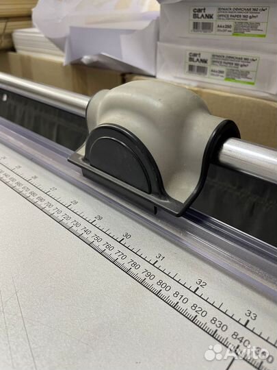 Резак для бумаги Steiger R-130 (со столом)