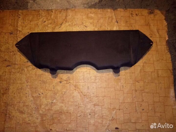 Продам заднию полку от ниссан жук