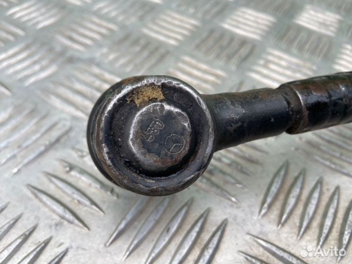 Тяга рулевая Mercedes W123 M110.989 2.8 1983