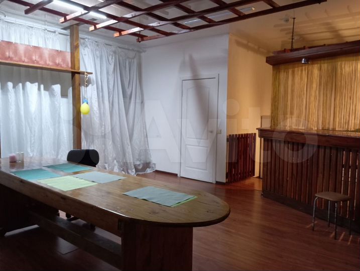 3-к. квартира, 110 м², 1/5 эт.