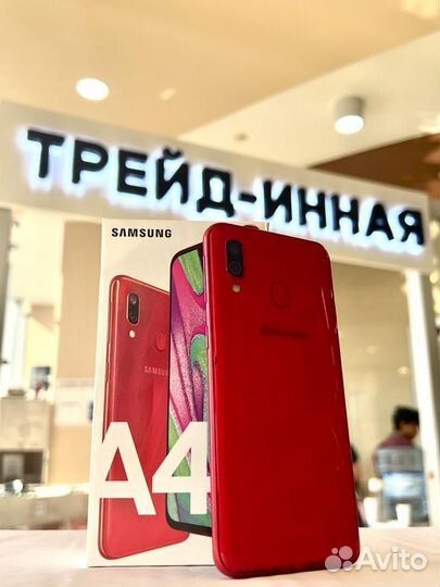 Samsung Galaxy A40, 4/64 ГБ