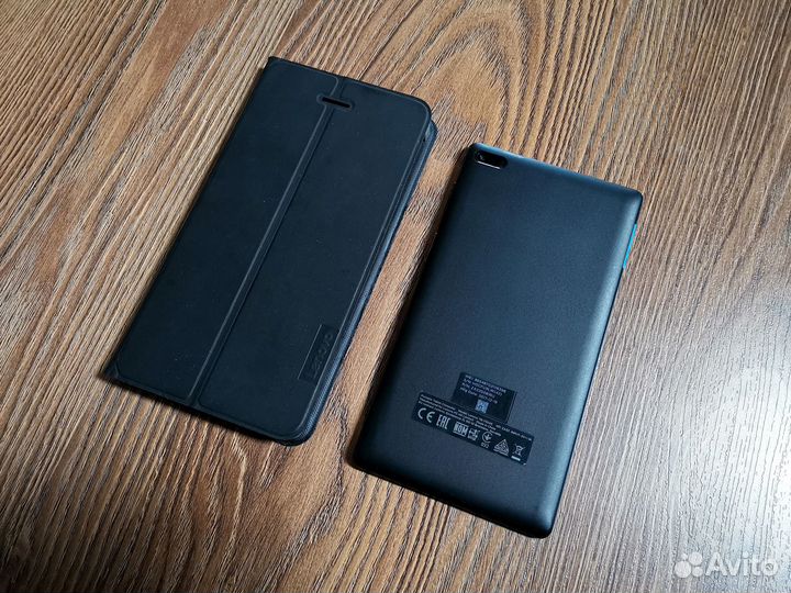 Планшет Lenovo Tab 4 (LTE/IPS)