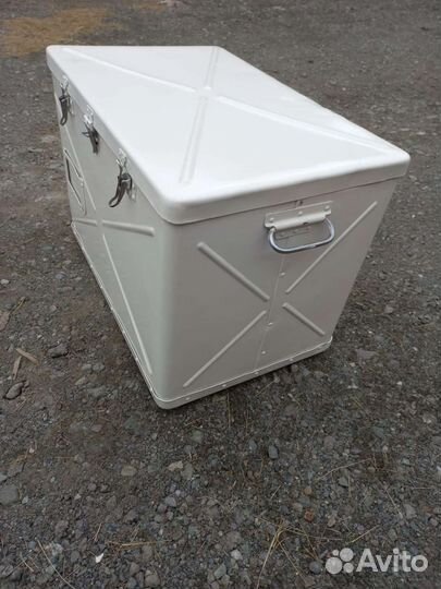 Ящик металлический для хранения продуктов