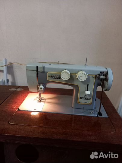 Швейная машина Чайка 3
