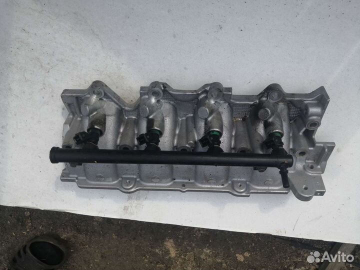 Рампа с форсунками рено логан, сандеро 1.6 16кл