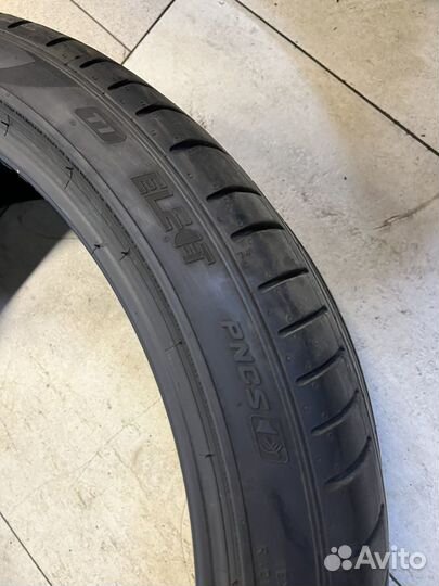 Pirelli P Zero PZ4 255/35 R21