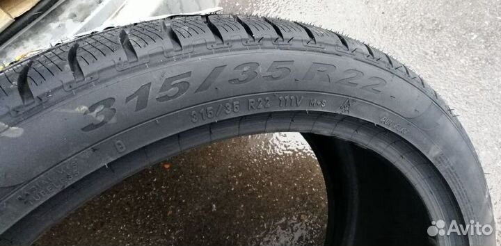 Pirelli Scorpion Winter RFT 315/35 R22 111V