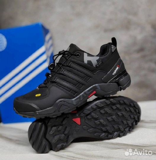 Кроссовки adidas