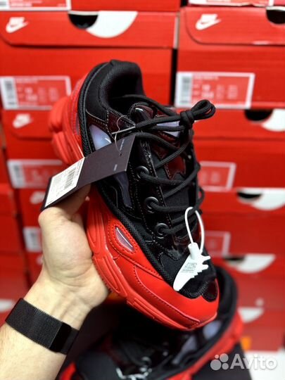 Кроссовки Adidas RAF Simons ozweegoo