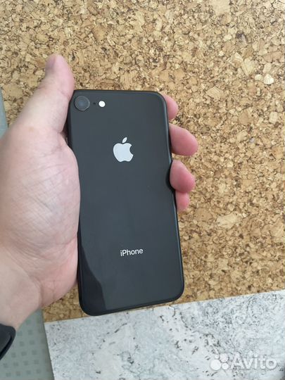 iPhone 8, 64 ГБ