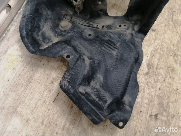 Подкрылок передний правый 53805-53020 Lexus IS II