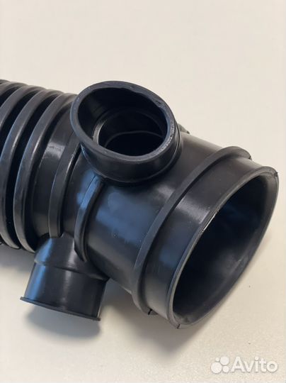 Патрубок воздушного фильтра Pajero Sport K9