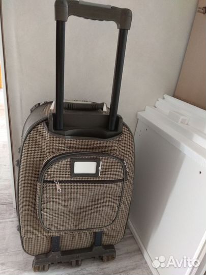 Чемодан с увеличением. Кодовый замок