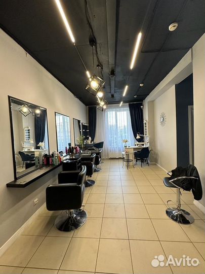 Аренда места парикмахера, маникюра, бровиста