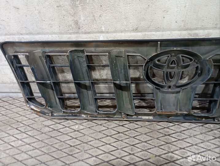 Решётка радиатора Toyota Land Cruiser Prado 120