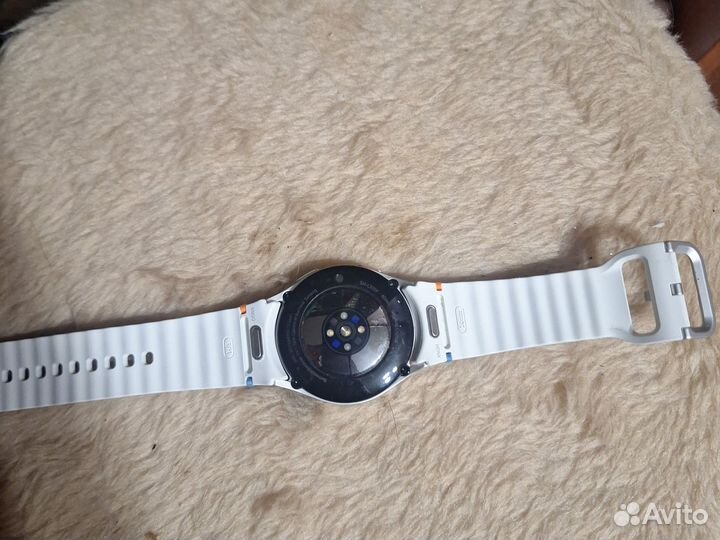 Часы samsung galaxy watch 7