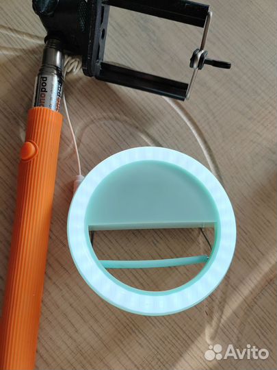 Кольцевая селфи лампа и селфипалка для телефона