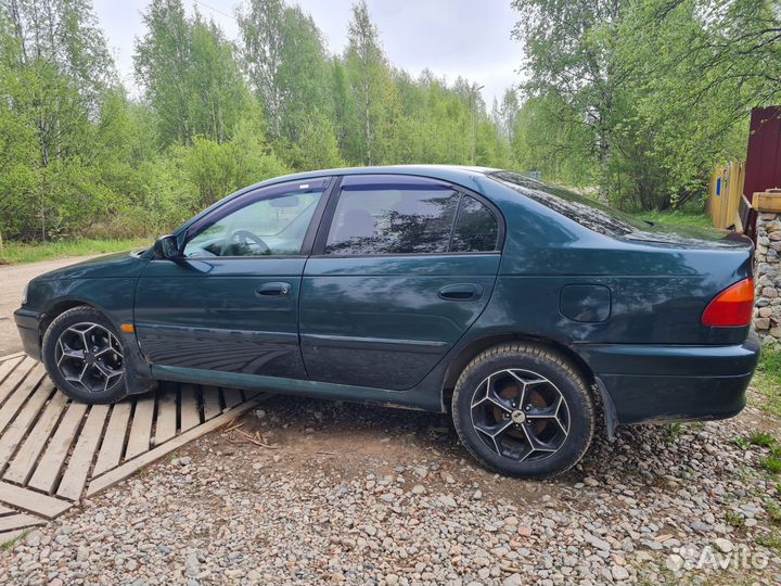 Toyota Avensis 1.6 МТ, 1998, 420 000 км