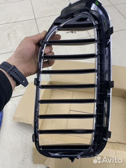 Решетка радиатора Ноздри G30