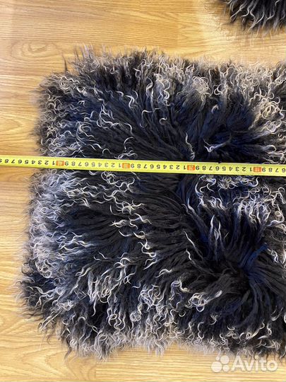 Подушка и накидка из шкури лама