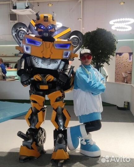 Робот Бамблби+аниматор