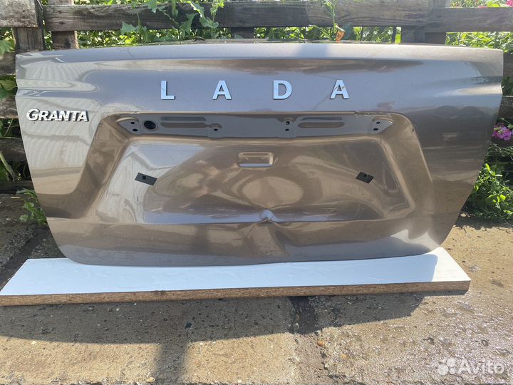 Крышка багажника granta fl седан кориандр 790