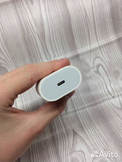 Зарядное устройство для iPhone