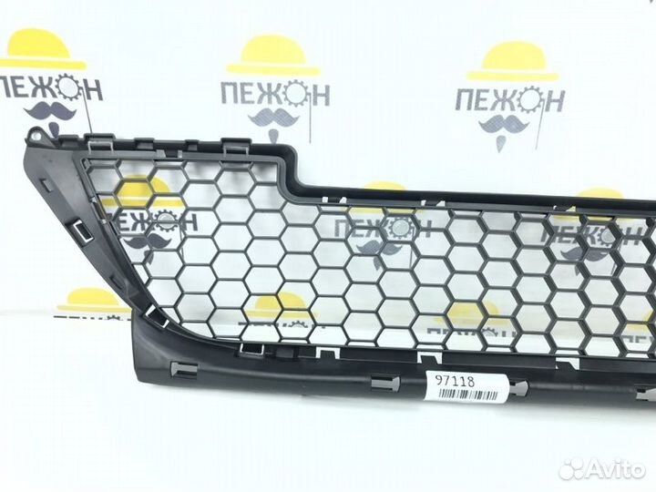 Решетка в бампер LADA Largus F90