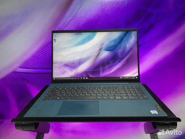 Стильный ультрабук Lenovo / Intel Core i5 / SSD