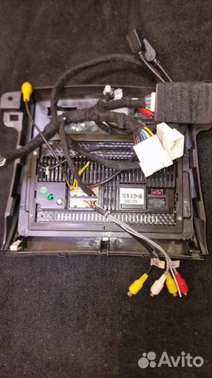 Магнитола с рамкой для Mitsubishi Outlander