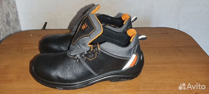 Спецобувь мужская 43 размер
