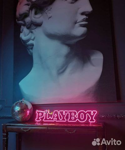 Неоновая вывеска