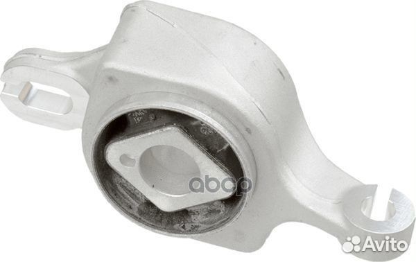 Сайлентблок рычага задн левый mercedes GLE400/5