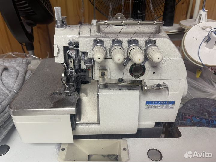 Оверлочная швейная машинка vista sm