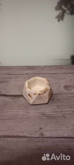 Гипсовое кашпо