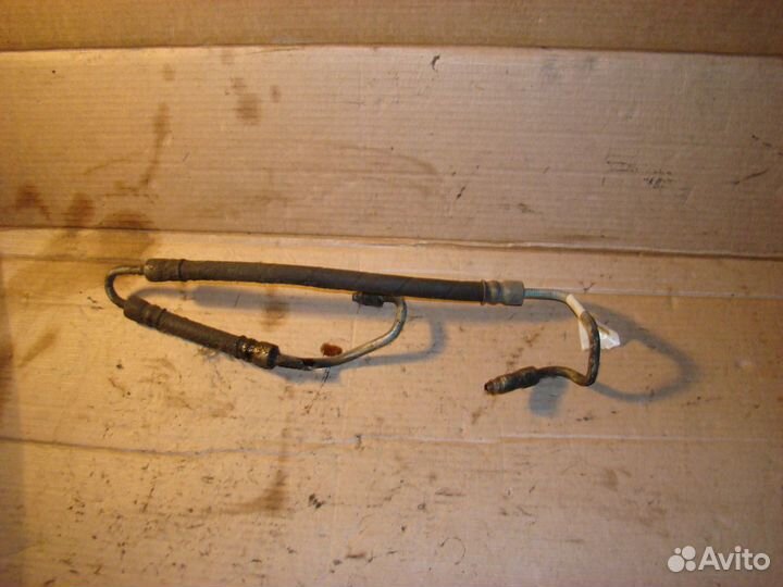 Трубка гур Jeep grand cherokee 99г