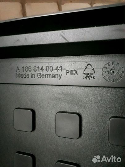 Поддон полипропилен(оригинал) для Mersedes