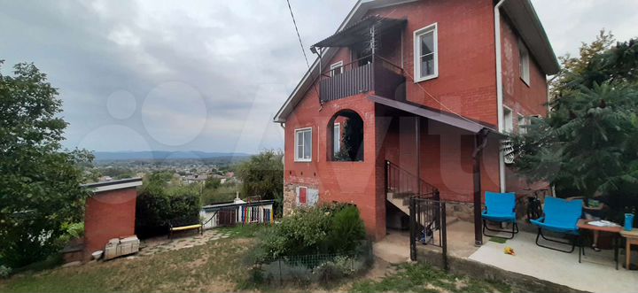 Дом 183 м² на участке 20 сот.