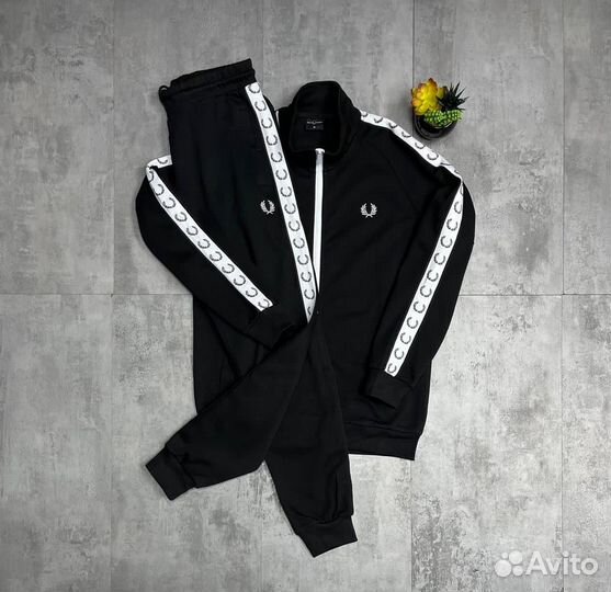 Спортивный костюм Fred Perry