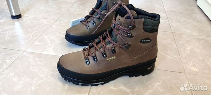 Ботинки Lowa GTX в наличии