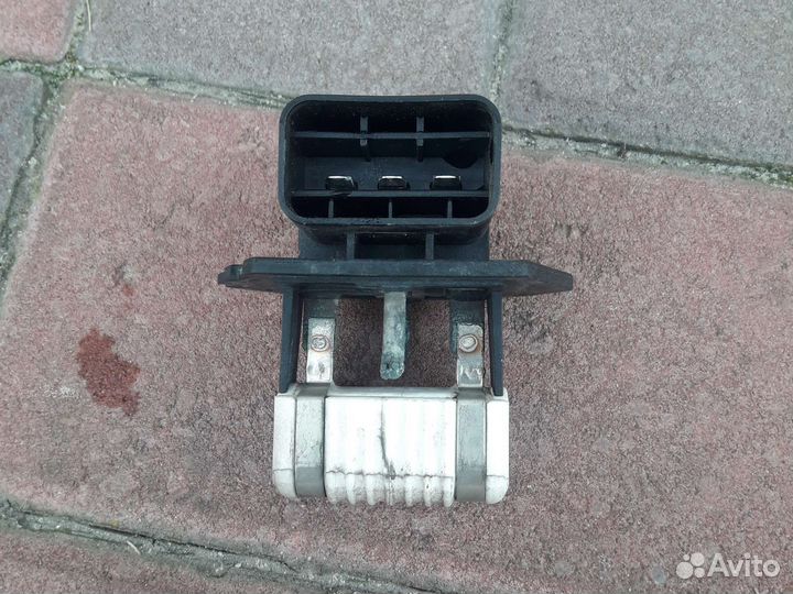 Резистор печки Hyundai i30 2007-2012год
