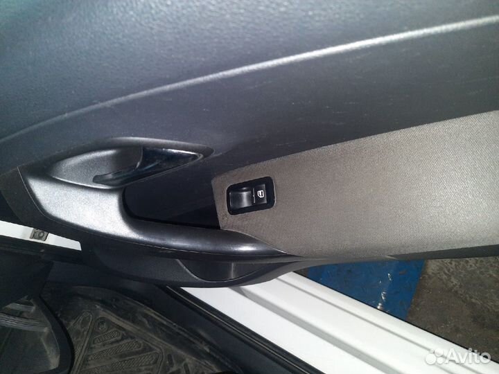 Управления стеклоподъемниками Фольксваген Поло