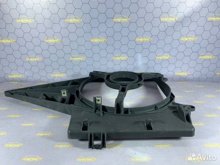 Диффузор радиатора Opel Omega B X25XE