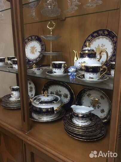 Набор «Золотая роза»столовый и чайный, этажерка дл