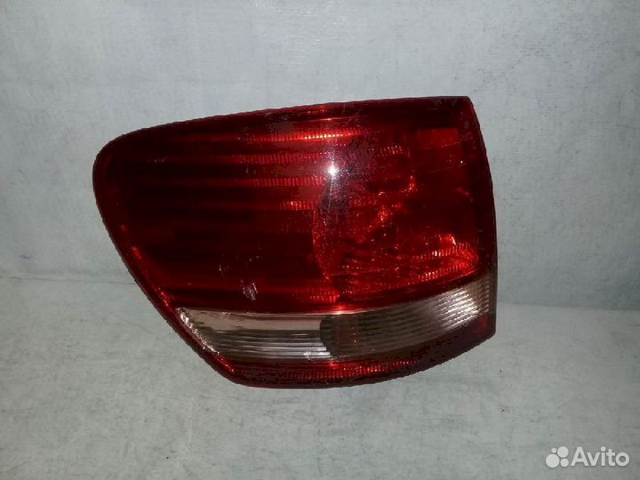 Фонарь (стоп сигнал) левый 44-35 Toyota Ipsum ACM2