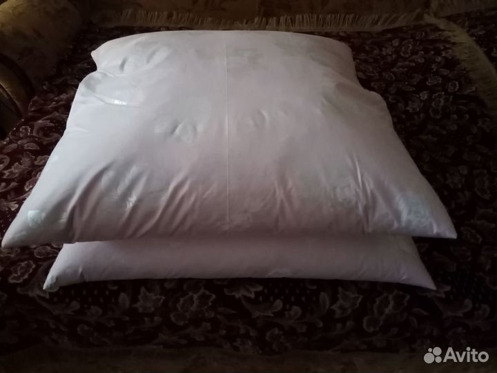 Продам пуховые подушки