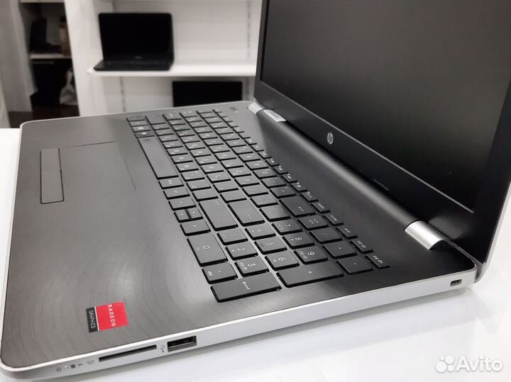 Hp a10-9620p 6gb radeon 535dx ssd 256gb